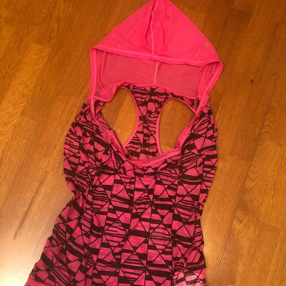 Zumba Mesh Pink and Black Hoodie Tank - Picture 3 of 5